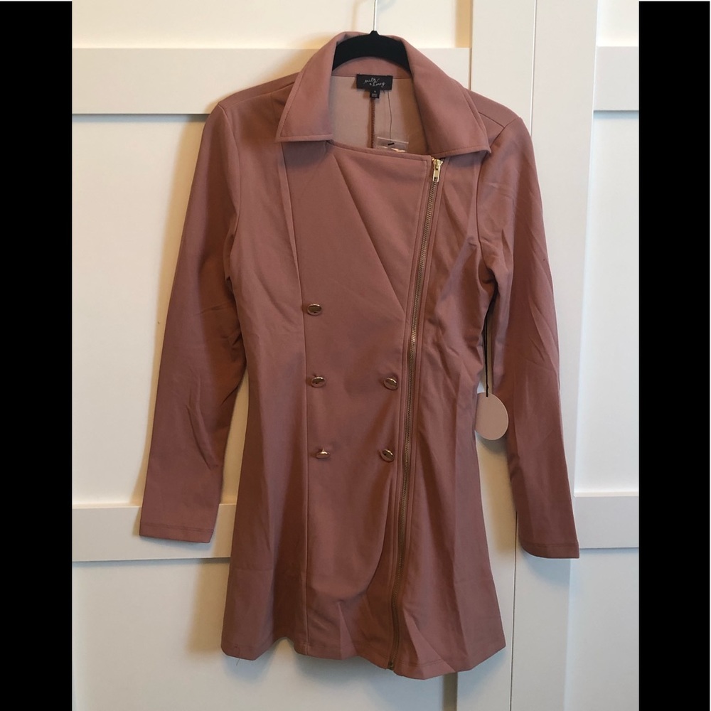 🥰 Button Trim Jacket - Picture 3 of 3